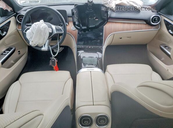 W1KAF4HB4SR254864 2025 MERCEDES-BENZ C White Widok deski rozdzielczej