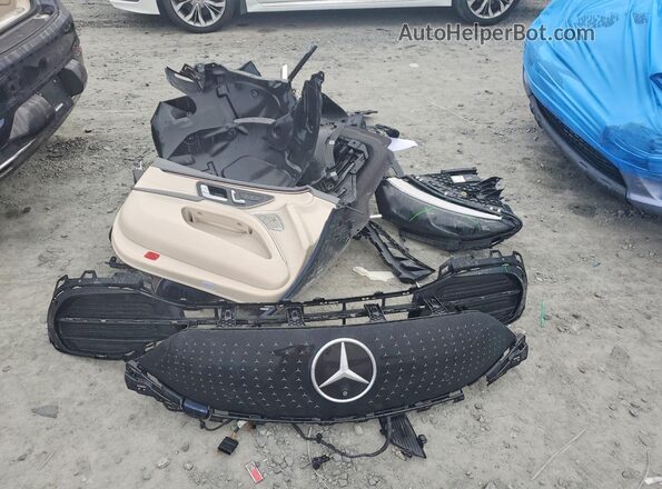 W1KCG2DB8NA013747 2022 MERCEDES-BENZ EQS Blue Engine compartment view