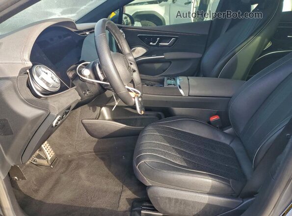 W1KCG4EB0NA010514 2022 MERCEDES-BENZ EQS Gray Front interior view