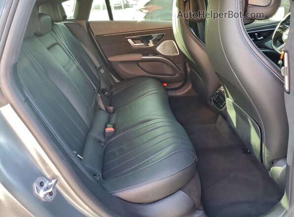 W1KCG4EB0NA010514 2022 MERCEDES-BENZ EQS Gray Rear seats view