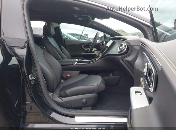 W1KEG2BB8RF058014 2024 MERCEDES-BENZ EQE 350+ Черный Вид салона спереди