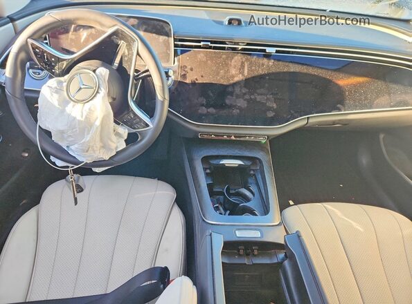 W1KLF4HB3SA113341 2025 MERCEDES-BENZ E Black Dashboard view