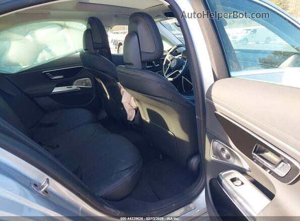 W1KLF4HB9SA146294 2025 MERCEDES-BENZ E-CLASS Silver Widok naklejki z numerem VIN