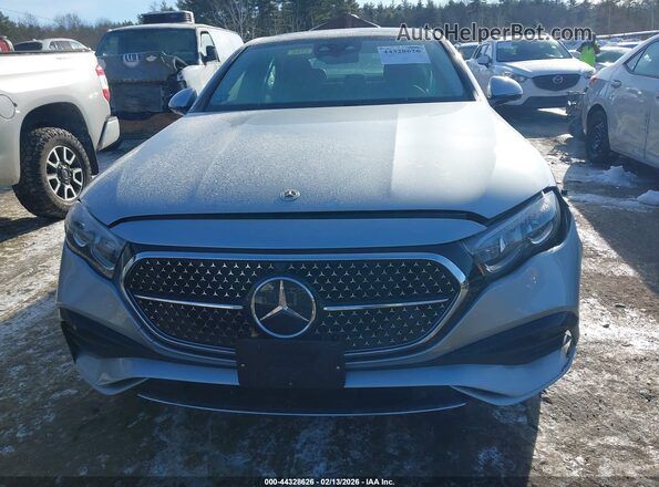 W1KLF4HB9SA146294 2025 MERCEDES-BENZ E-CLASS Silver Widok wnętrza z tyłu