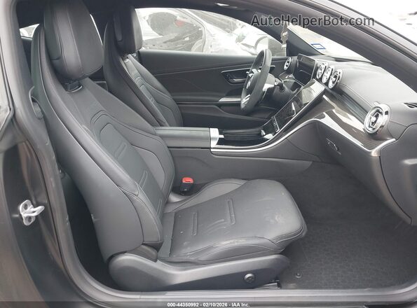 W1KMJ6CB8SF079289 2025 MERCEDES-BENZ AMG CLE 53 Серый Вид салона спереди