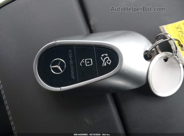 W1KMJ6CB8SF079289 2025 MERCEDES-BENZ AMG CLE 53 Серый Вид панели приборов