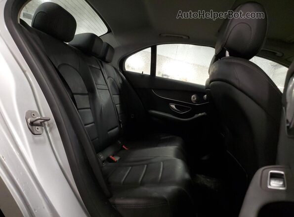 W1KWF8DB0MR638856 2021 MERCEDES-BENZ C Silver Вид задніх сидінь