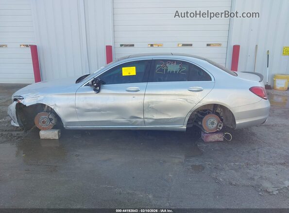W1KWF8DB1MR651275 2021 MERCEDES-BENZ C-CLASS Gray Widok wnętrza 360 stopni