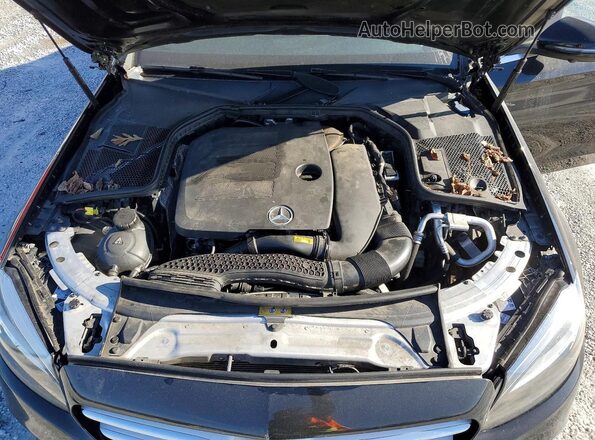 W1KWF8DB8MR652486 2021 MERCEDES-BENZ C Black Vista interior trasera