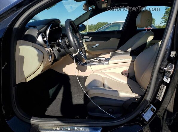 W1KWF8DB8MR652486 2021 MERCEDES-BENZ C Black Vista interior delantera