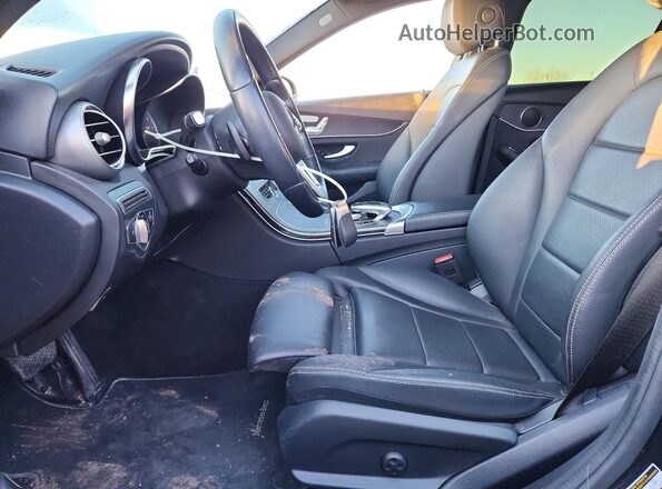 W1KWF8EB1MR631378 2021 MERCEDES-BENZ C Черный Вид салона спереди