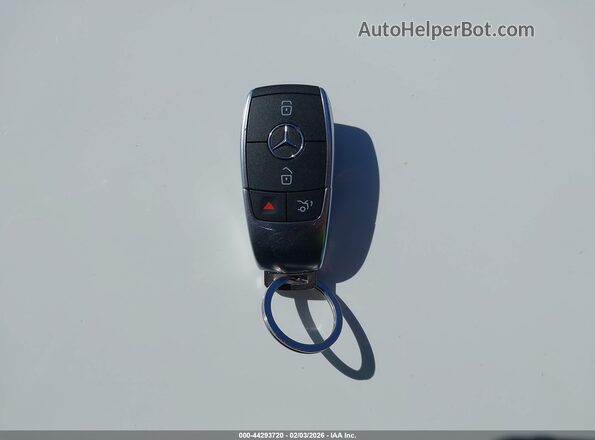 W1KWJ8EB2PG117697 2023 MERCEDES-BENZ C-CLASS White Dashboard view