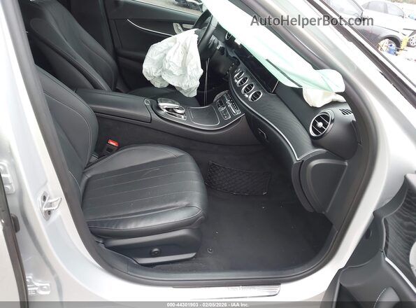 W1KZF6JB1LA773265 2020 MERCEDES-BENZ E-CLASS Silver Widok wnętrza z przodu