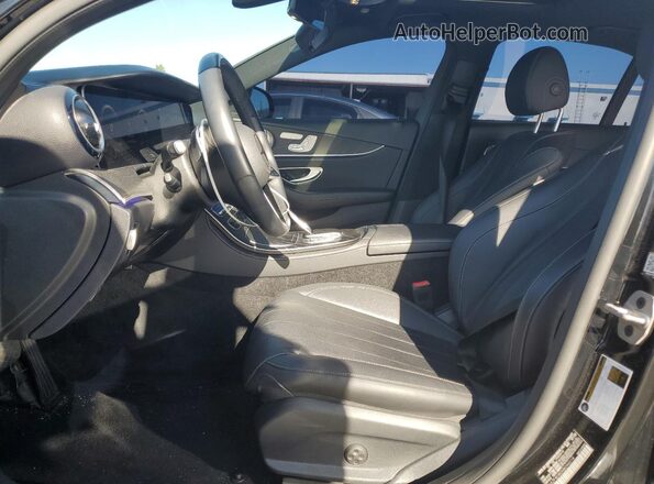 W1KZF8DB0NB096018 2022 MERCEDES-BENZ E Black Widok wnętrza z przodu