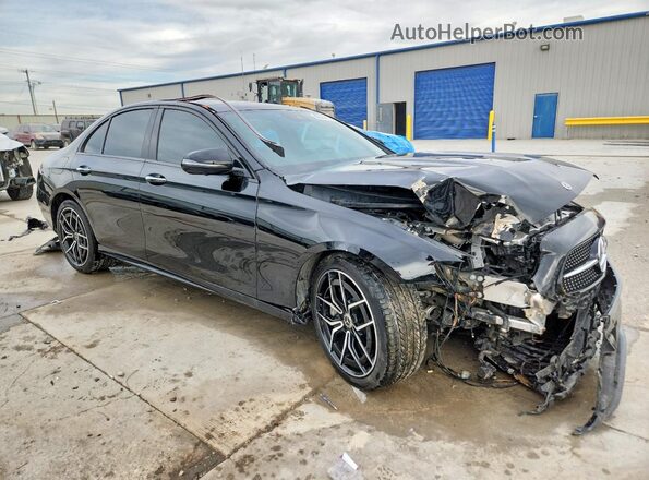 W1KZF8DB4MA974196 2021 MERCEDES-BENZ E Черный Передняя правая четверть