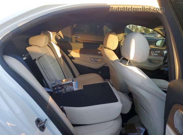 W1KZF8DB7MA960101 2021 MERCEDES-BENZ E White Widok tylnych siedzeń
