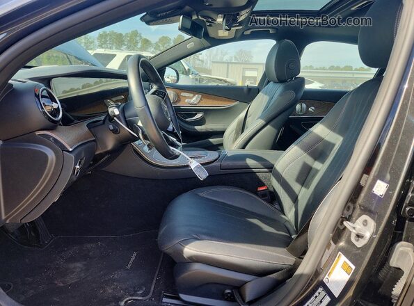 W1KZF8DB8NB056527 2022 MERCEDES-BENZ E Black Front interior view