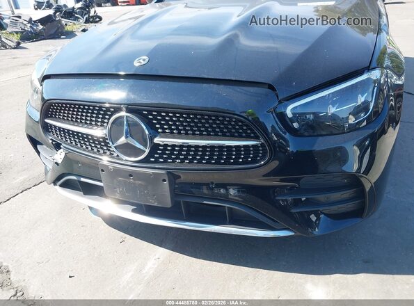 W1KZF8DBXNB081641 2022 MERCEDES-BENZ E-CLASS Black Widok wnętrza z tyłu