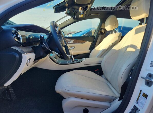 W1KZF8EB0PB163587 2023 MERCEDES-BENZ E White Vista interior delantera
