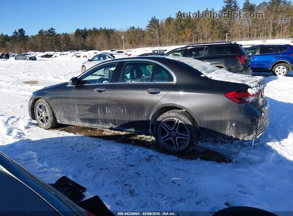 W1KZF8EB8PB168567 2023 MERCEDES-BENZ E-CLASS Black Widok wnętrza z tyłu