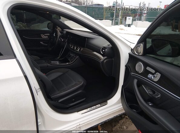 W1KZF8KB1MA952000 2021 MERCEDES-BENZ AMG E 63 White Front interior view