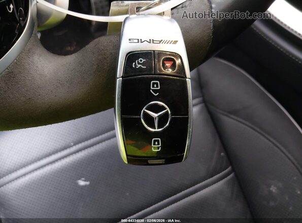 W1KZF8KB1MA952000 2021 MERCEDES-BENZ AMG E 63 White Dashboard view