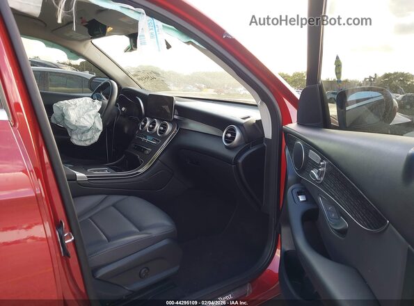 W1N0G8DB4NV327199 2022 MERCEDES-BENZ GLC 300 Red Սալոնի դիմացի տեսք