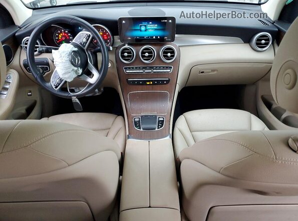 W1N0G8DB5NV331049 2022 MERCEDES-BENZ GLC-CLASS Silver Vista del salpicadero