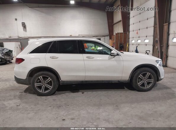 W1N0G8EB1LF788916 2020 MERCEDES-BENZ GLC 300 White Widok wnętrza z tyłu