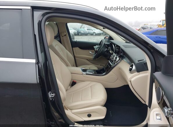 W1N0G8EB2MF977592 2021 MERCEDES-BENZ GLC 300 Серый Вид салона спереди