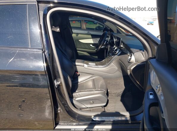 W1N0J8EB5LF857852 2020 MERCEDES-BENZ GLC 300 COUPE Black Вид салону спереду