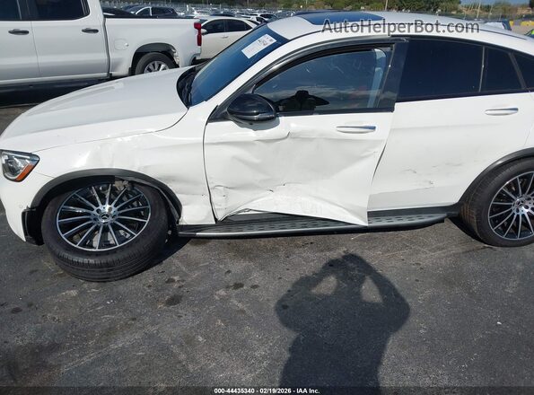 W1N0J8EB8MF877529 2021 MERCEDES-BENZ GLC 300 Белый Вид салона спереди
