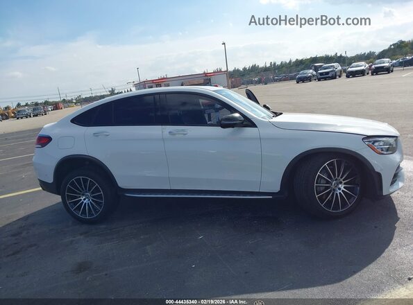 W1N0J8EB8MF877529 2021 MERCEDES-BENZ GLC 300 Белый Вид панели приборов