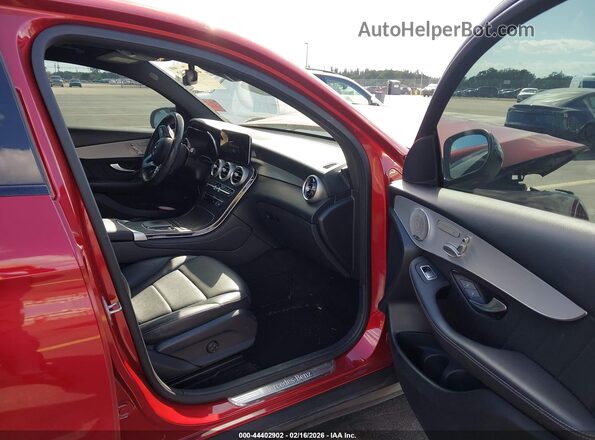W1N0J8EBXLF848645 2020 MERCEDES-BENZ GLC 300 COUPE Red Вид салону спереду