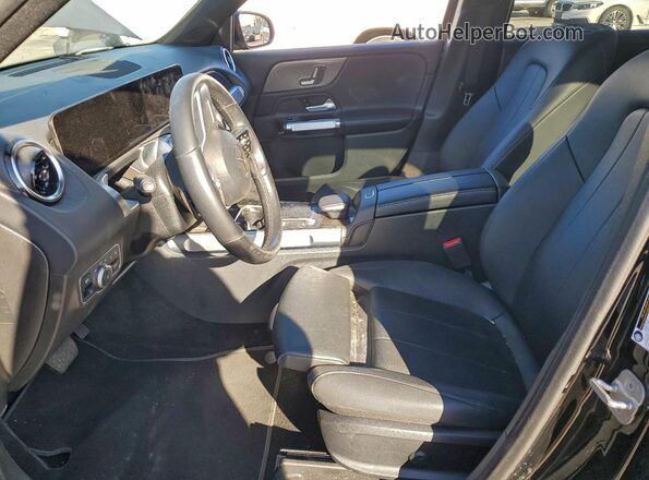 W1N4M4HB3PW331366 2023 MERCEDES-BENZ GLB-CLASS Black Widok wnętrza z przodu