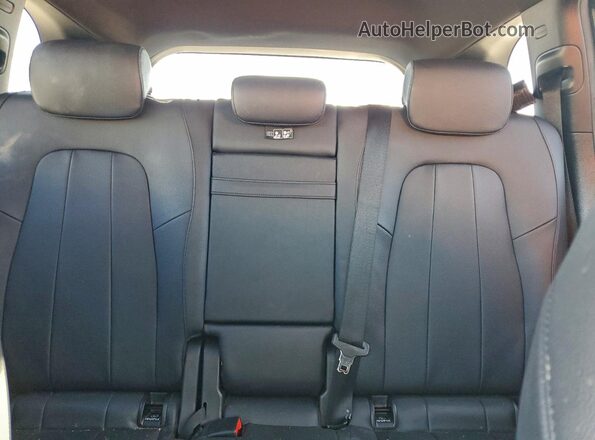 W1N4M4HB3PW331366 2023 MERCEDES-BENZ GLB-CLASS Black Widok tylnych siedzeń