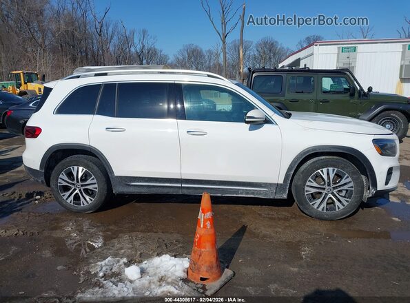 W1N4M4HB4RW343822 2024 MERCEDES-BENZ GLB-CLASS White Widok wnętrza z tyłu