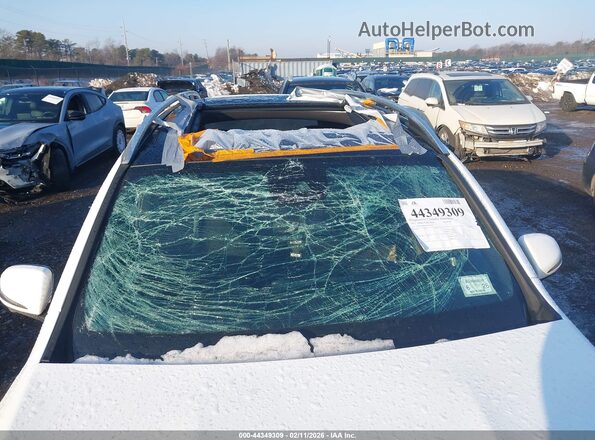W1N4M4HB6NW178687 2022 MERCEDES-BENZ GLB-CLASS Белый Вид спереди