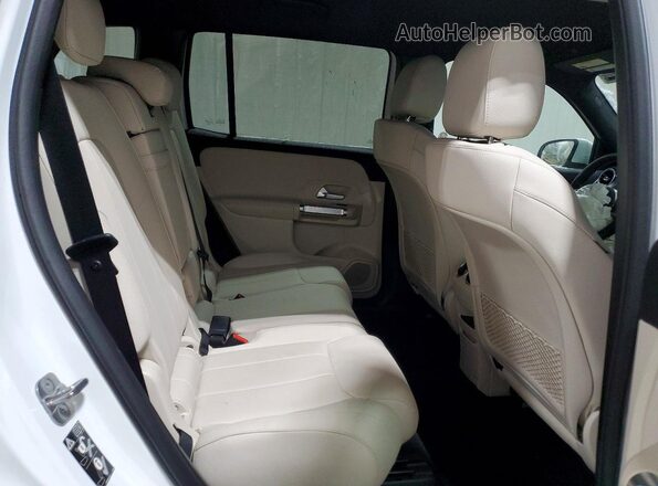 W1N4M4HB6SW411785 2025 MERCEDES-BENZ GLB-CLASS White Widok wnętrza z tyłu