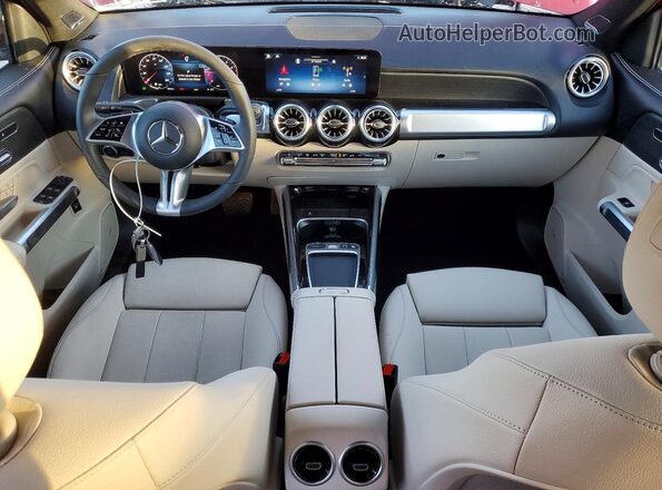 W1N4M4HB7SW436193 2025 MERCEDES-BENZ GLB-CLASS Red წინა პანელის ხედი