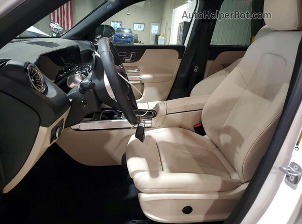W1N4M4HB8SW423856 2025 MERCEDES-BENZ GLB-CLASS White Widok wnętrza z przodu