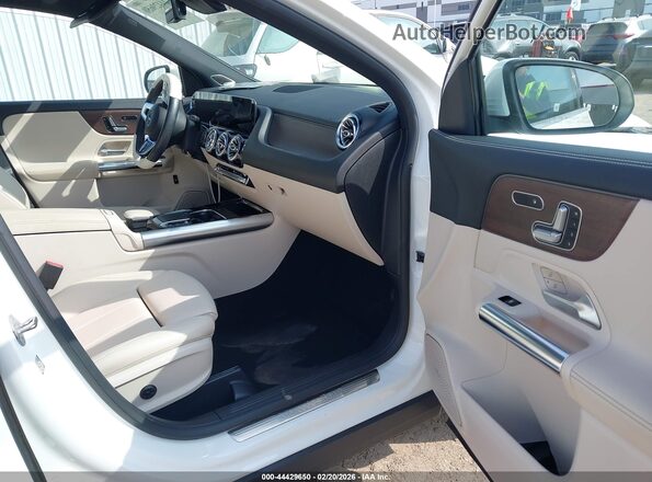 W1N4N4HB3MJ147213 2021 MERCEDES-BENZ GLA 250 White Widok wnętrza z przodu