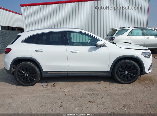 W1N4N4HB3MJ147213 2021 MERCEDES-BENZ GLA 250 White Widok wnętrza z tyłu