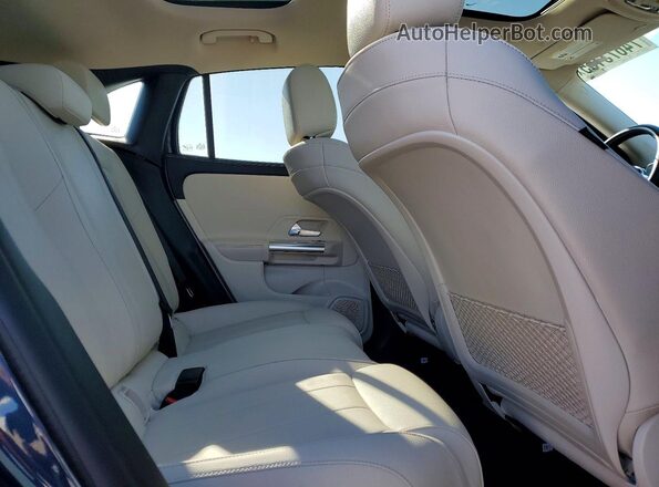 W1N4N4HB7MJ283649 2021 MERCEDES-BENZ GLA Blue Vista interior trasera