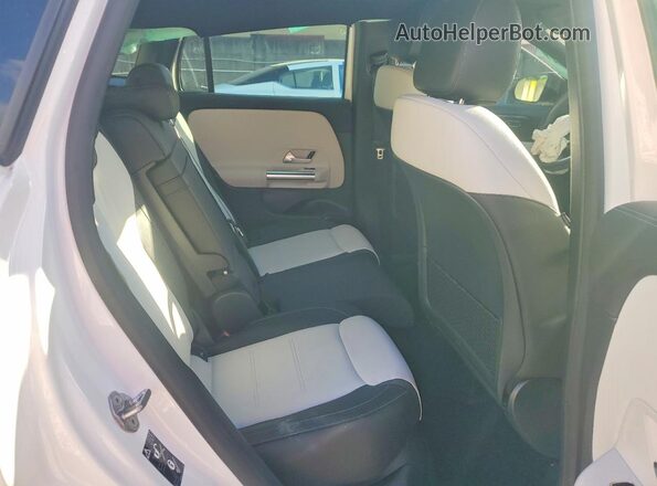 W1N4N5DB9NJ323923 2022 MERCEDES-BENZ GLA White უკანა სალონის ხედი