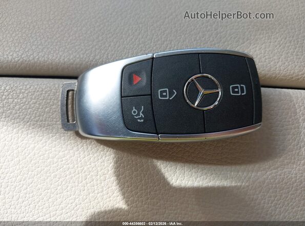 W1N9M0KB1PN033993 2023 MERCEDES-BENZ EQB 300 SUV White Вид панелі приладів