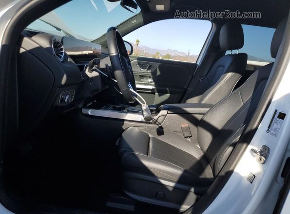 W1N9M0KB9PN068331 2023 MERCEDES-BENZ EQB White Вид салону спереду