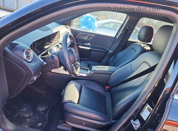 W1N9M1DB6RN110315 2024 MERCEDES-BENZ EQB Black Vista interior delantera