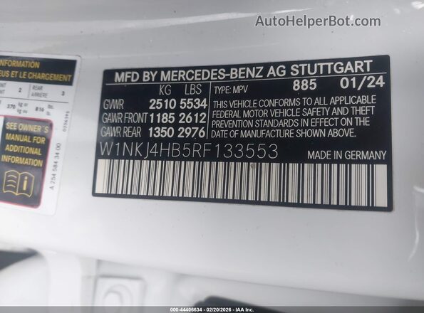 W1NKJ4HB5RF133553 2024 MERCEDES-BENZ GLC 300 White Vista del compartimento del motor