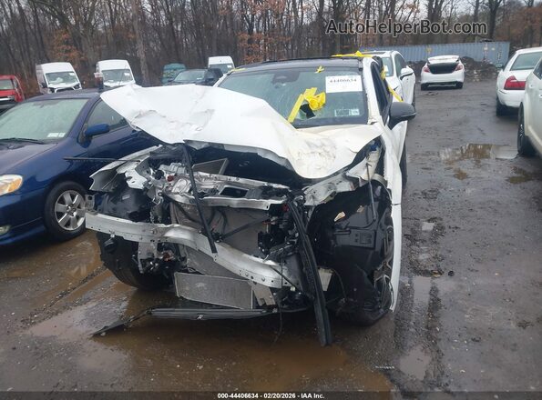 W1NKJ4HB5RF133553 2024 MERCEDES-BENZ GLC 300 White Vista del cuadro de instrumentos